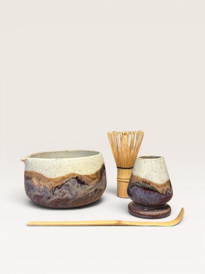 El Yapımı Seramik Matcha Seti (2 Parça) – Shion – Mor Çiçek