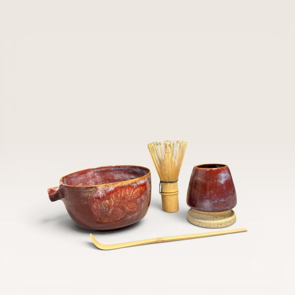 El Yapımı Seramik Matcha Seti -  Chawan & Whisk Stand | Akane – Kızıl Derinlik